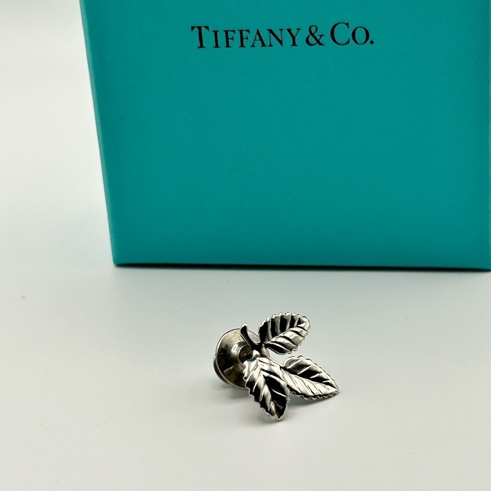 Tiffany & Co Estate Leaf Brooch/Lapel Pin - Picture 11 of 11